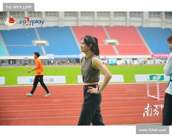 黄淑萍百米预赛以11秒85破个人最好成绩名列第一展示强劲实力